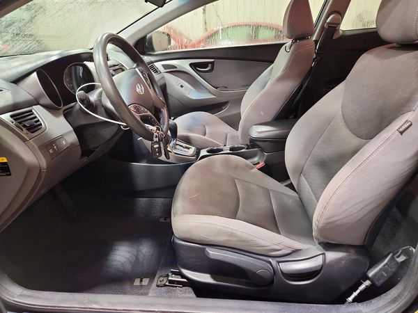 2013 HYUNDAI ELANTRA — DENT