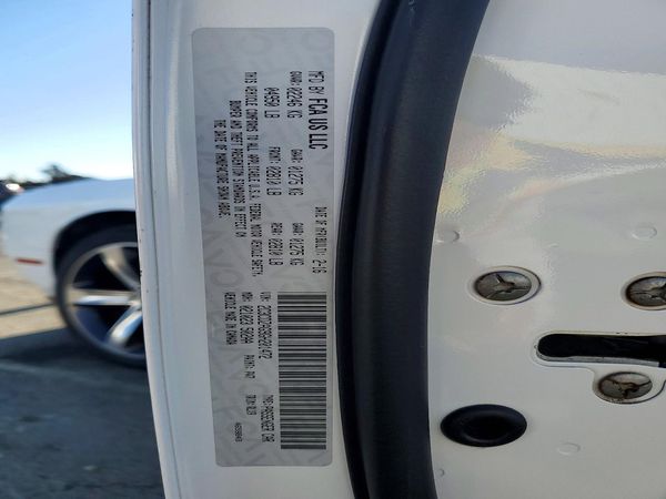 2016 DODGE CHALLENGER SXT — VINS