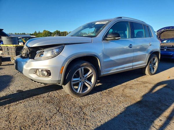 2017 VOLKSWAGEN TIGUAN Sport 4Motion — Front 3/4