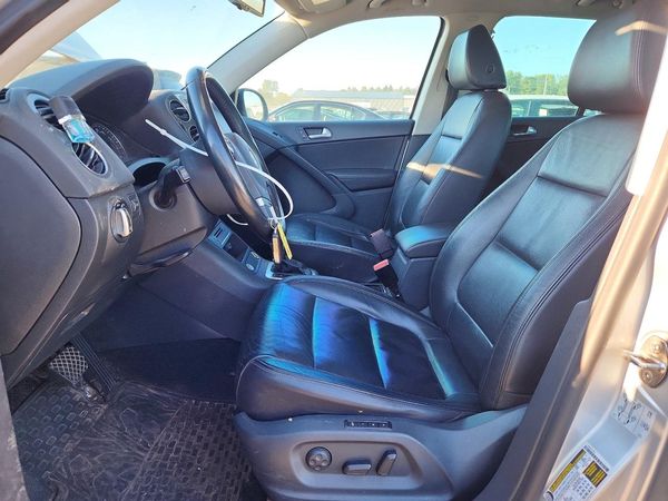 2017 VOLKSWAGEN TIGUAN Sport 4Motion — DENT