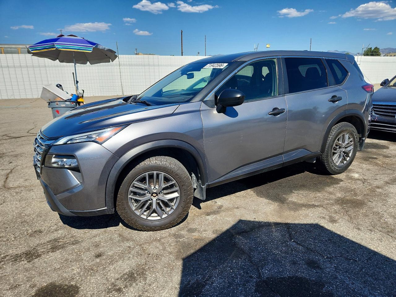 2021 NISSAN ROGUE S — Front 3/4