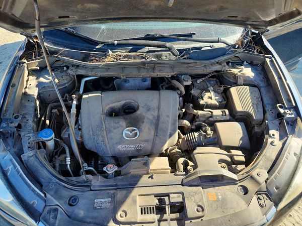 2016 MAZDA CX-5 Touring/GS — Engine bay