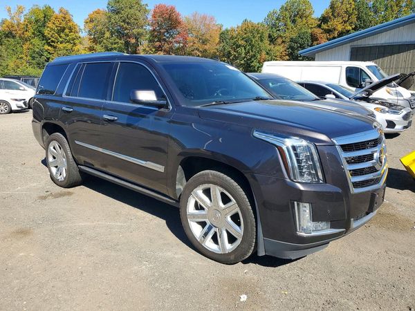 2015 CADILLAC ESCALADE Premium — Passenger 3/4