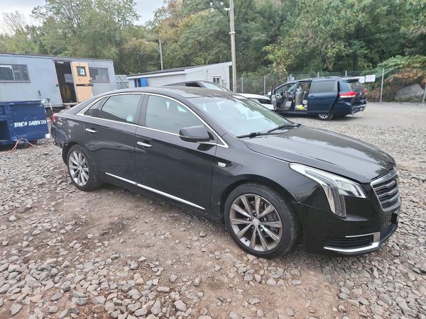 2018 CADILLAC XTS Livery — Passenger 3/4
