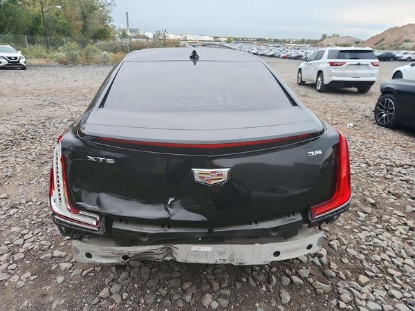 2018 CADILLAC XTS Livery — DIRR