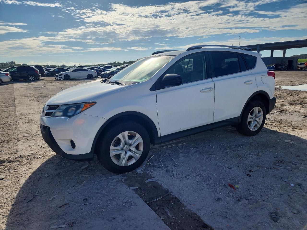 2013 TOYOTA RAV4 Standard — Front 3/4