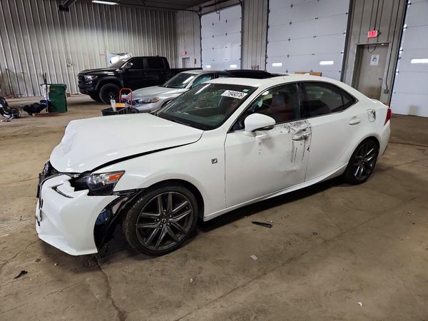 2016 LEXUS IS 300 — Front 3/4