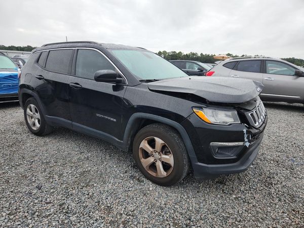 2018 JEEP COMPASS — Passenger 3/4