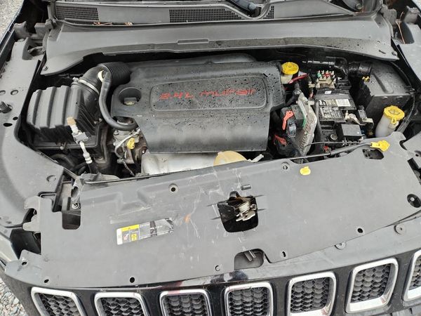 2018 JEEP COMPASS — Engine bay