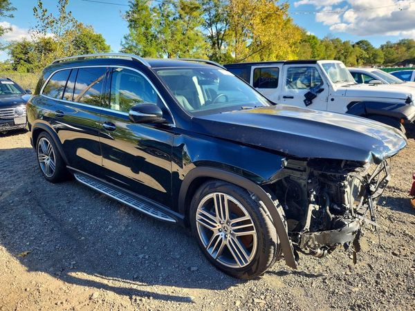 2024 MERCEDES-BENZ GLS-CLASS — Passenger 3/4