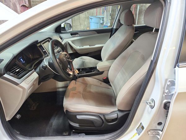 2019 HYUNDAI SONATA Eco Turbo, SE — DENT