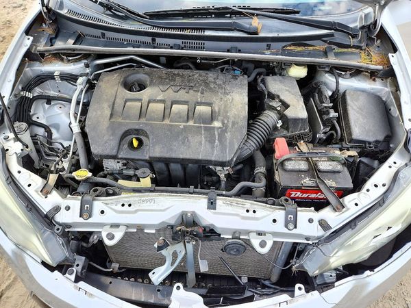 2016 TOYOTA COROLLA L/LE — Engine bay