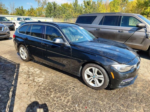 2016 BMW 328 xDrive — Passenger 3/4