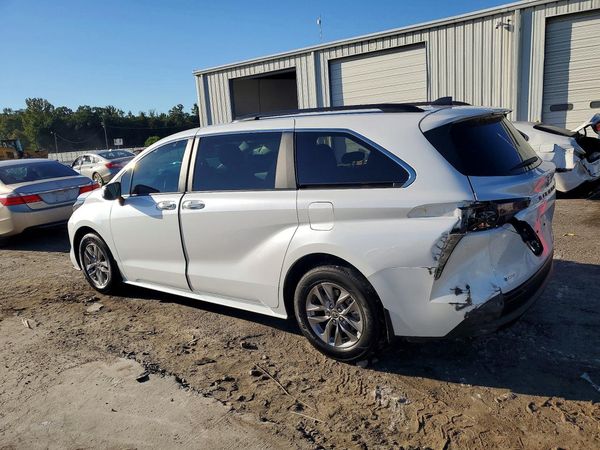 2025 TOYOTA SIENNA XLE — DSRA