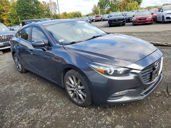 2018 MAZDA 3 Touring — Passenger 3/4