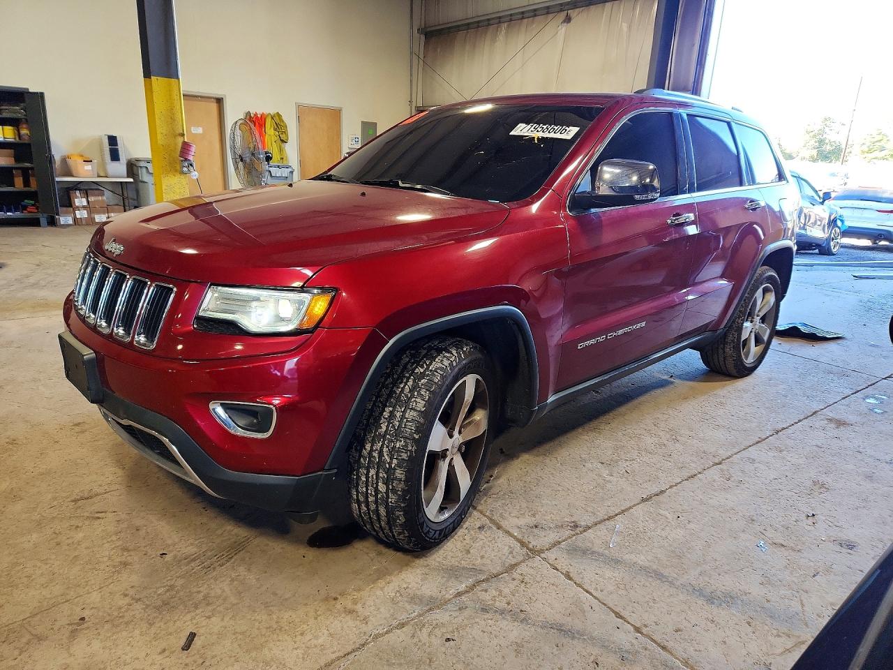 2014 JEEP CHEROKEE Limited — Front 3/4