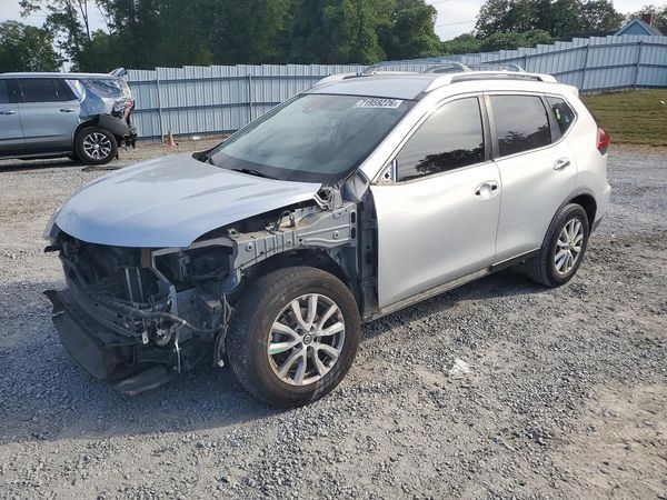 2020 NISSAN ROGUE — Front 3/4