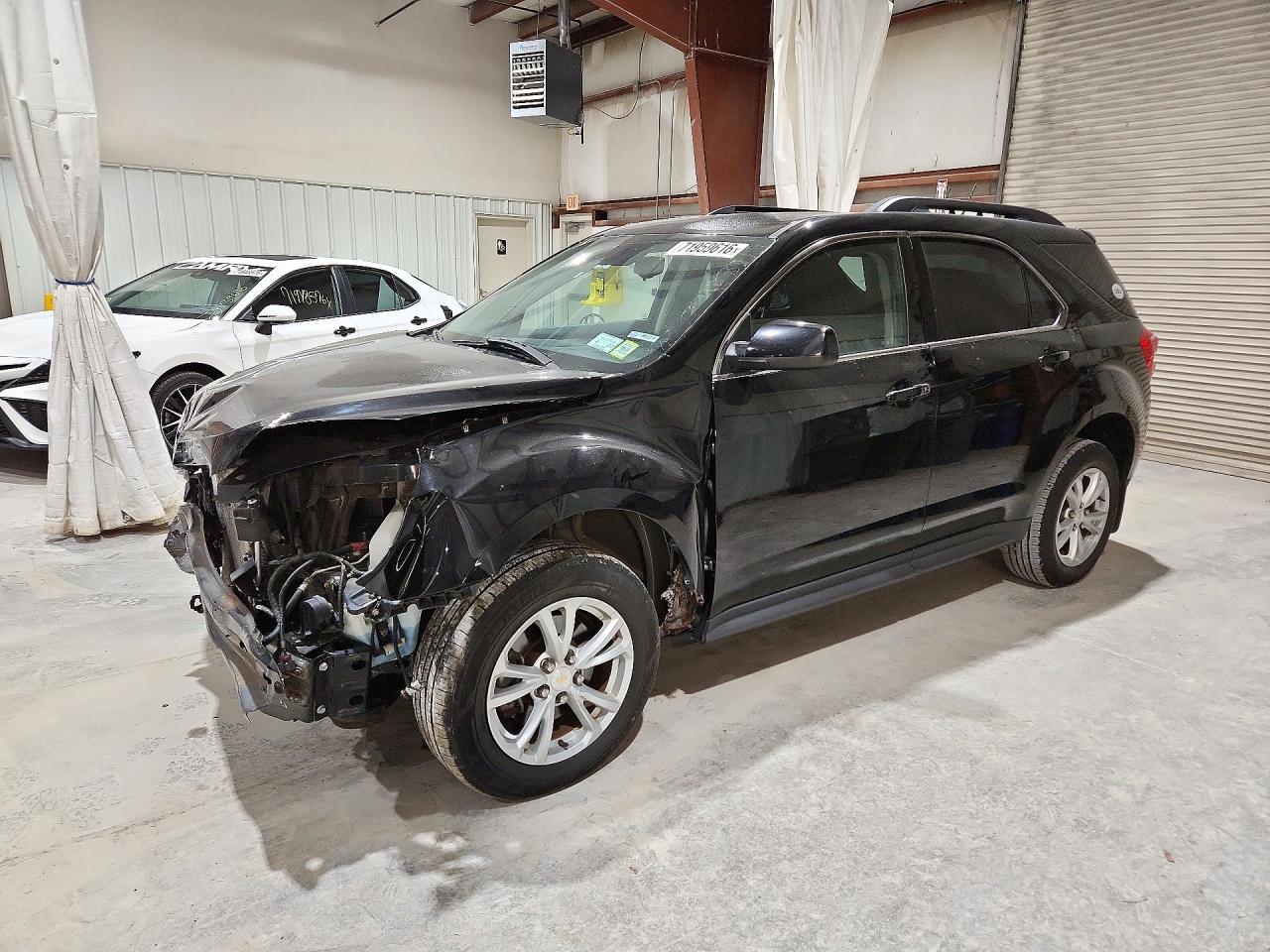 2017 CHEVROLET EQUINOX LT / FL — Front 3/4