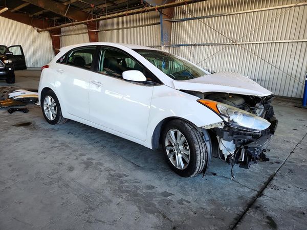 2014 HYUNDAI ELANTRA STD, Style, Tech — Passenger 3/4
