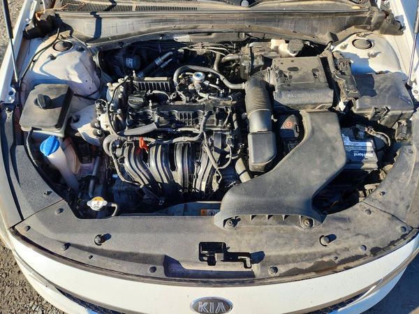 2017 KIA OPTIMA — Engine bay