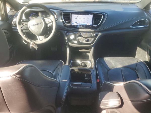 2025 CHRYSLER PACIFICA Limited — CKPT