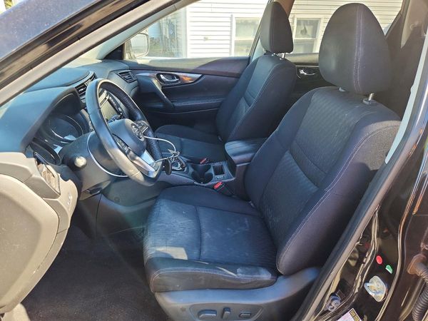 2019 NISSAN ROGUE — DENT