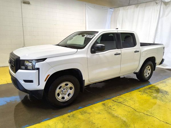2022 NISSAN FRONTIER Crew Cab — Front 3/4