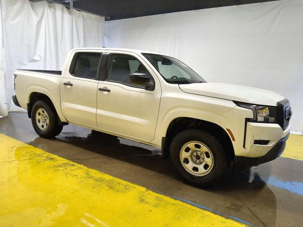 2022 NISSAN FRONTIER Crew Cab — Passenger 3/4