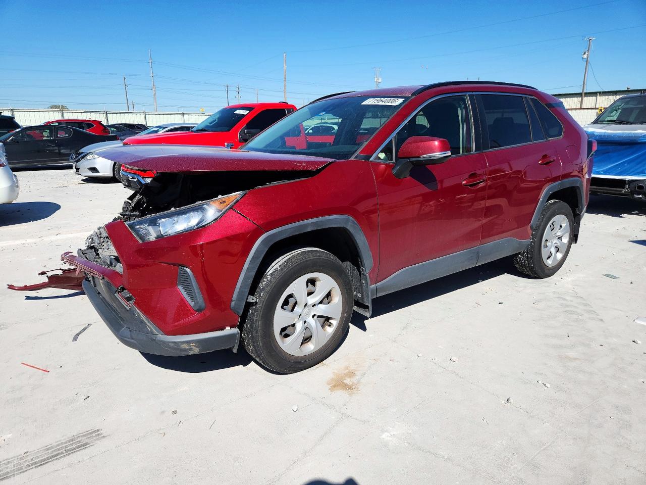 2019 TOYOTA RAV4 LE — Front 3/4