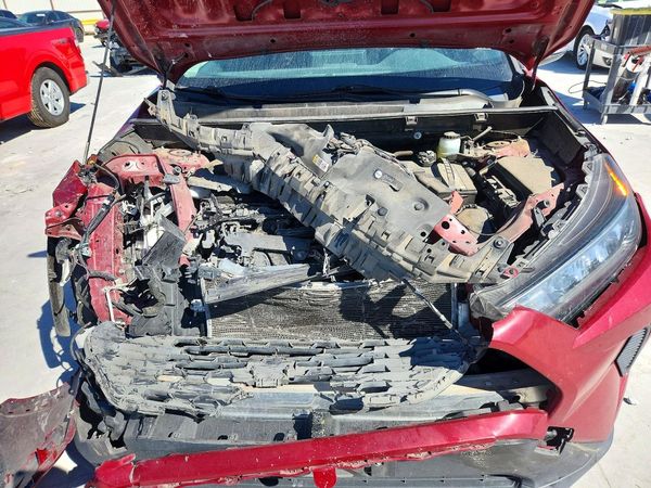 2019 TOYOTA RAV4 LE — Engine bay