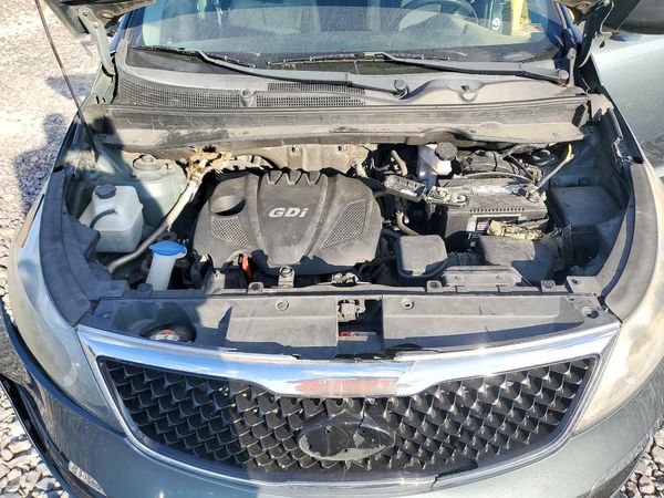 2015 KIA SPORTAGE GL - Middle-low — Engine bay