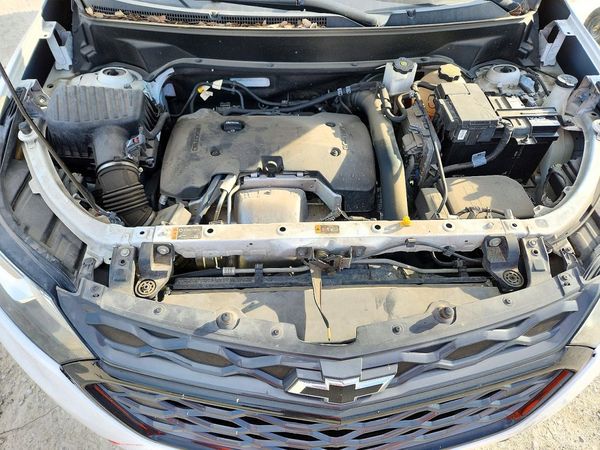 2019 CHEVROLET EQUINOX LT (2LT) — Engine bay
