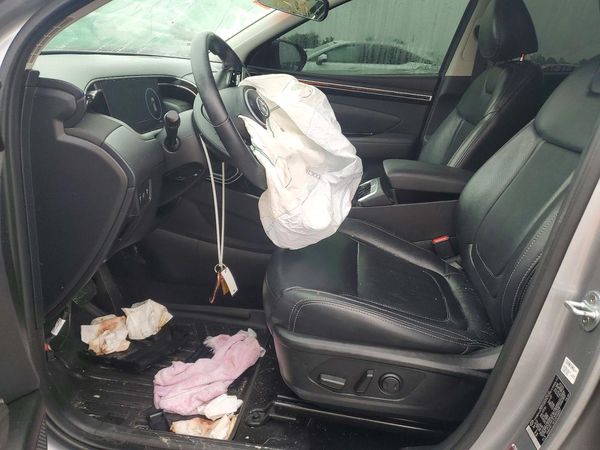 2022 HYUNDAI TUCSON SEL Convenience Pkg — DENT