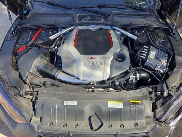 2021 AUDI RS5 quattro Prestige — Engine bay