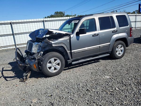 2012 JEEP LIBERTY Sport — Front 3/4
