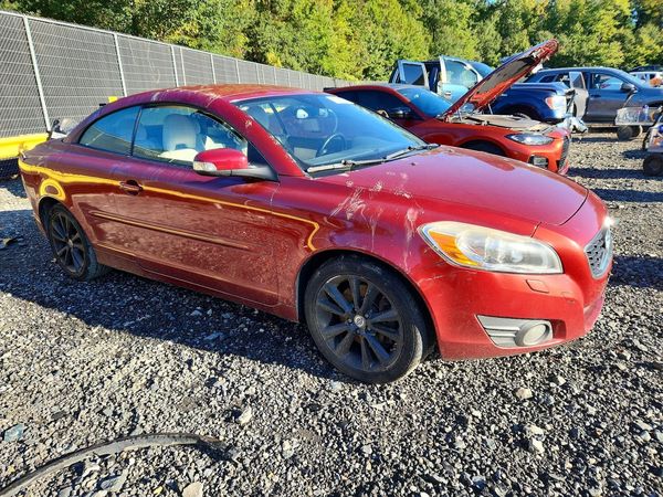 2012 VOLVO C70 — Passenger 3/4