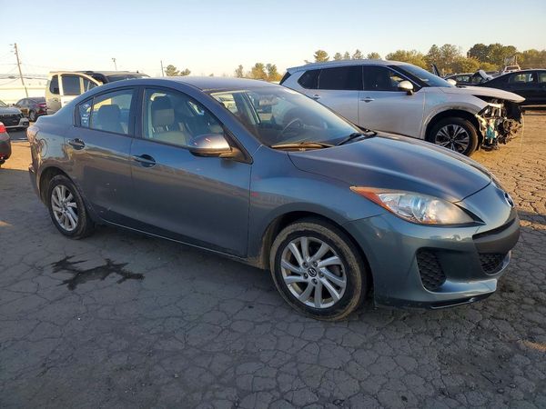 2013 MAZDA 3 Touring/GS — Passenger 3/4