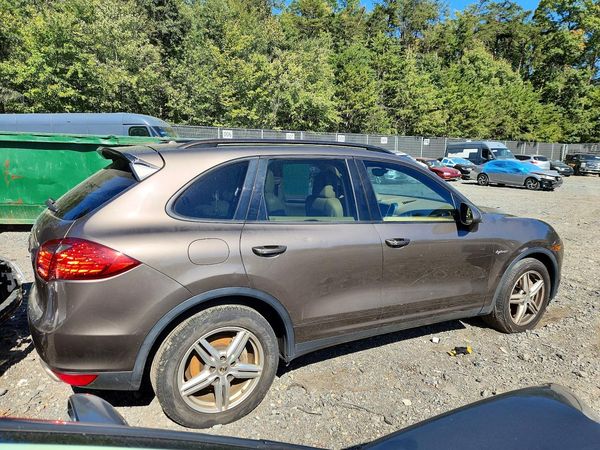2012 PORSCHE CAYENNE S Hybrid — PSRA