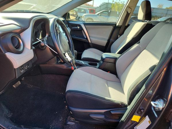 2017 TOYOTA RAV4 XLE — DENT