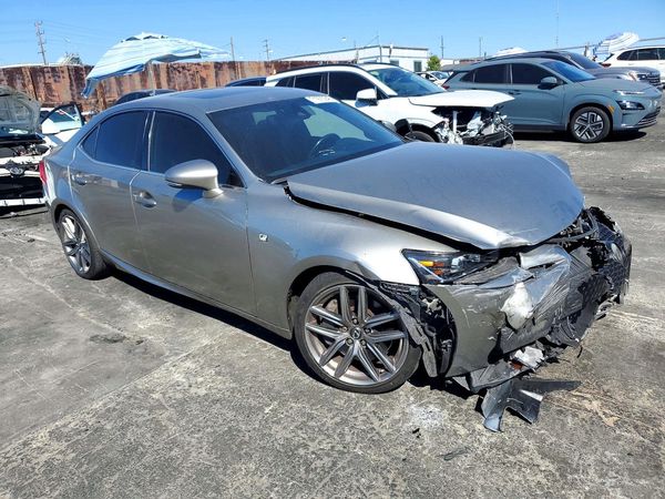 2018 LEXUS IS 300 — Passenger 3/4