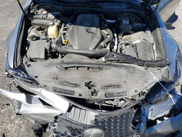 2018 LEXUS IS 300 — Engine bay