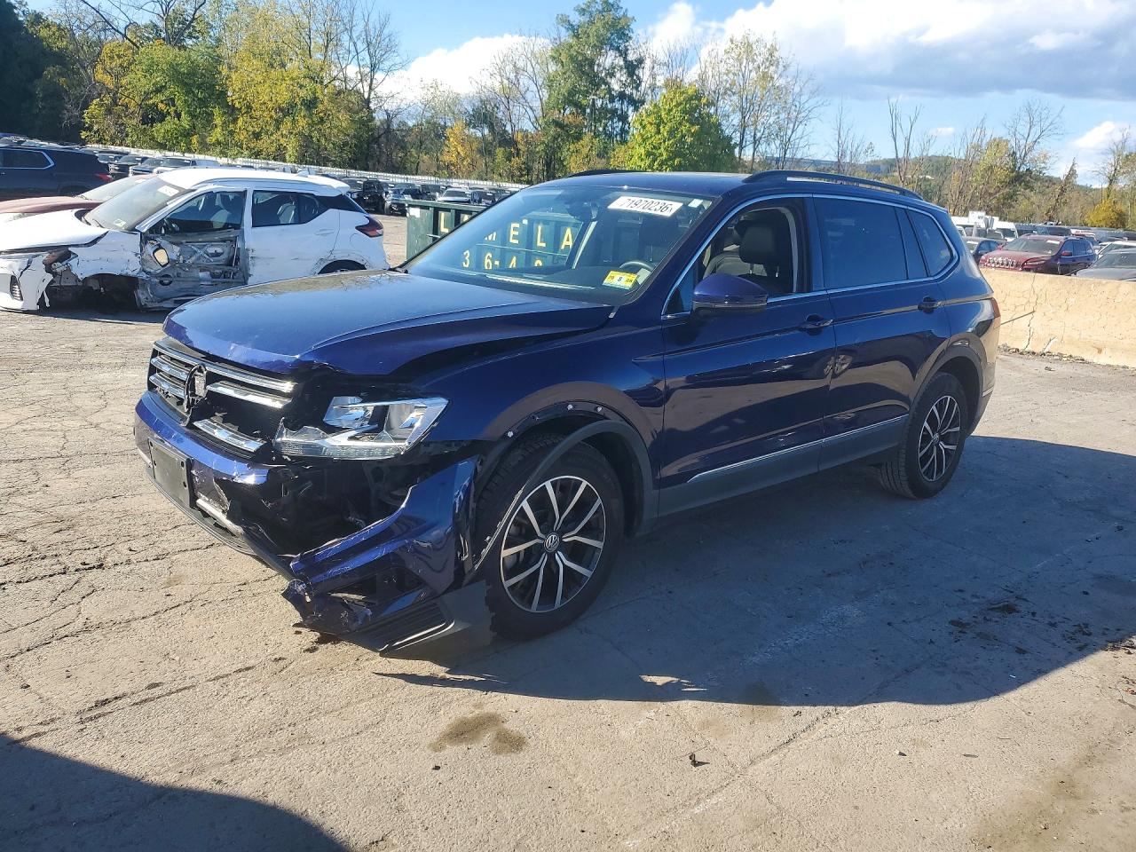 2021 VOLKSWAGEN TIGUAN — Front 3/4
