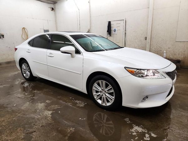 2015 LEXUS ES 350 — Passenger 3/4