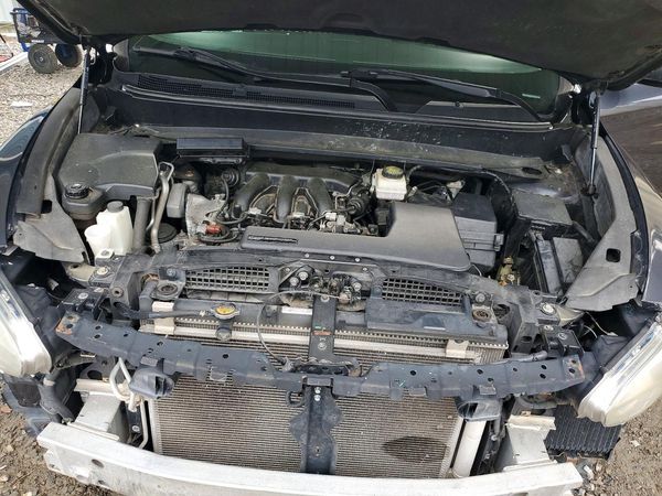 2014 INFINITI QX60 — Engine bay