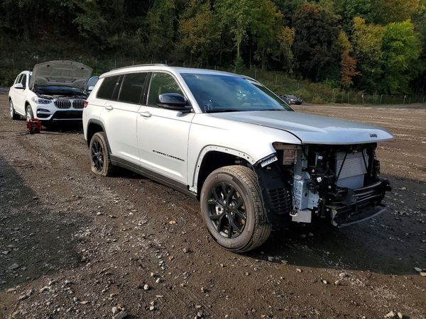 2026 JEEP GRAND CHEROKEE Base, Laredo — Passenger 3/4