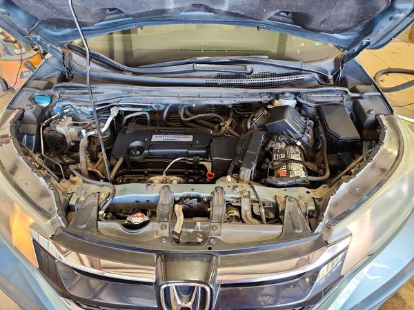 2015 HONDA CRV LX — Engine bay