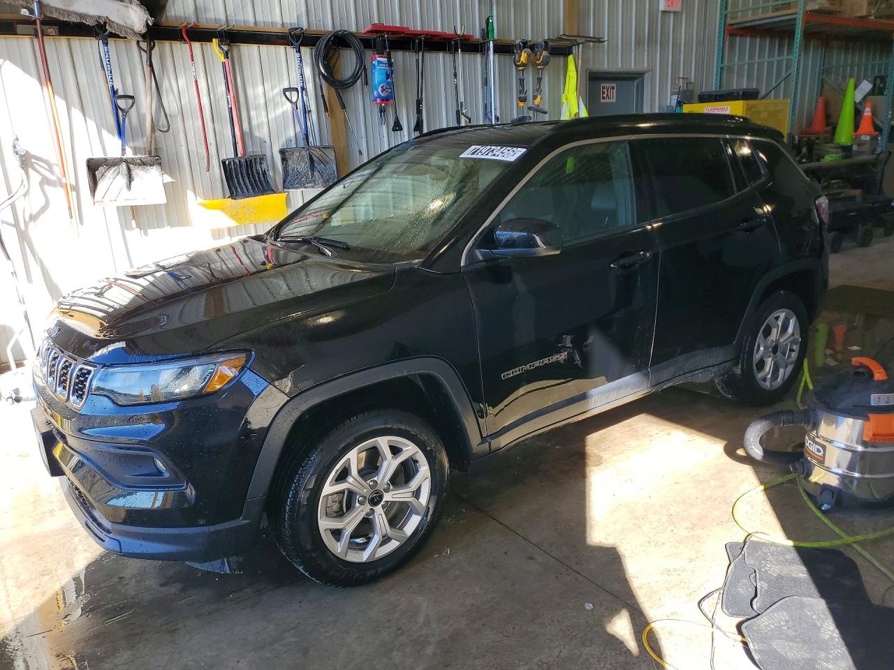 2025 JEEP COMPASS North, Latitude — Front 3/4