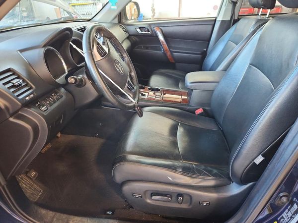 2013 TOYOTA HIGHLANDER Base/Hybrid — DENT