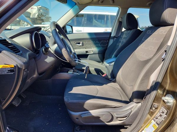 2012 KIA SOUL GL — DENT