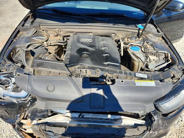 2014 AUDI A4 PREMIUM quattro Premium Plus — Engine bay